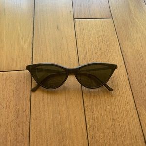 Cat eye sunglasses
